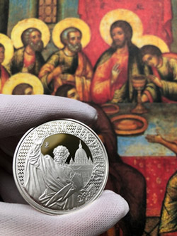 Svatý Petr - první apoštol Kristův na stříbrné medaili
