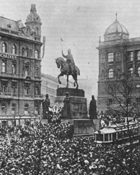 Manifestace pražského lidu na Václavském náměstí 28. října 1918