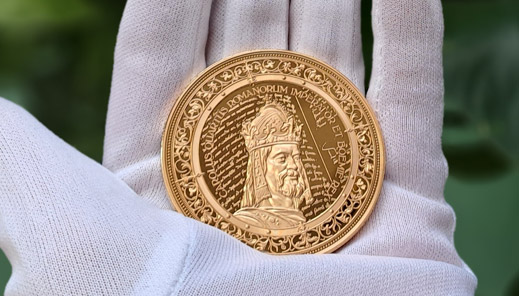 Nová pamětní medaile s Karlem IV. rozhodně není drobeček, pyšní se 50 mm!…