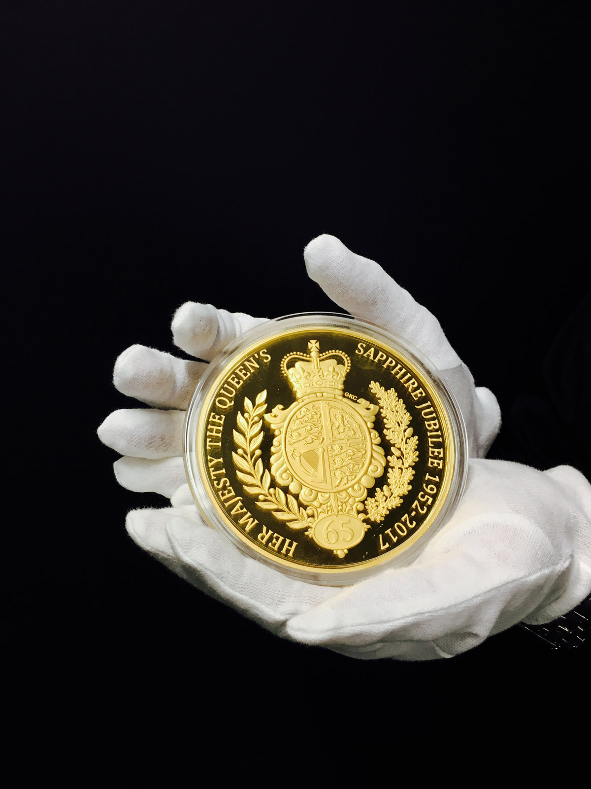 65 let vlády královny Alžběty II. zvěčněno na minci vyražené z nejčistšího zlata 999/1000